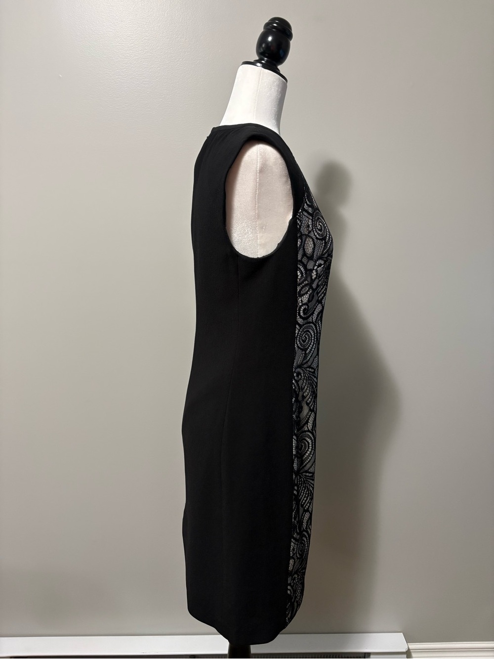 Trina Turk Sleeveless Black Lace Sheath Veda Cocktail Dress - Picture 7 of 13